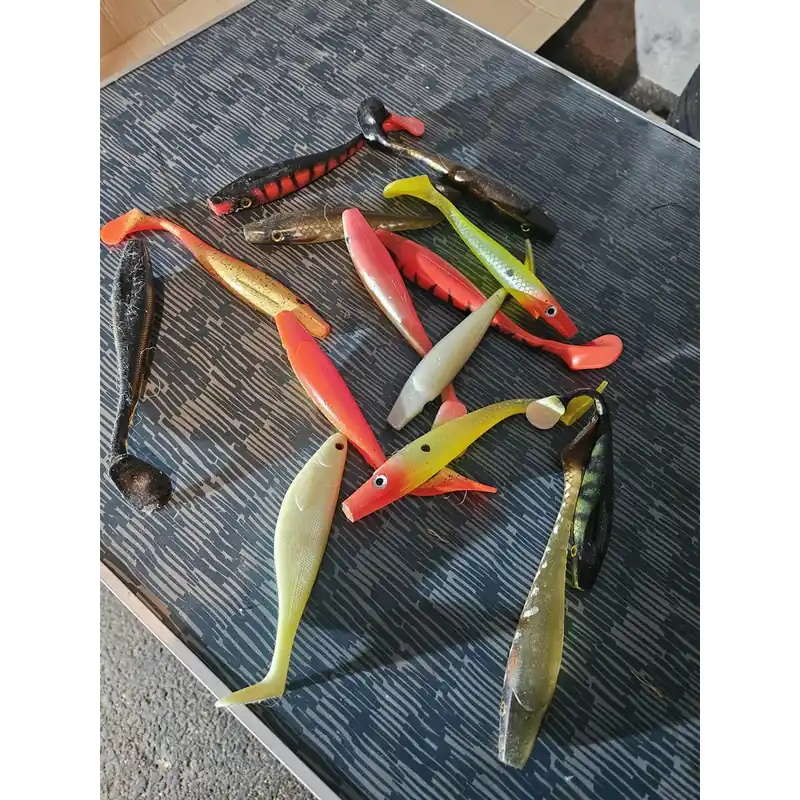 LOT – 50x leurres souples Expédié Aujourd’hui